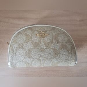NWT COACH COSMETIC CASE